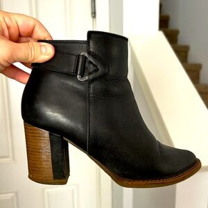 ARTICA Leather Ankle Boot (Waterproof)